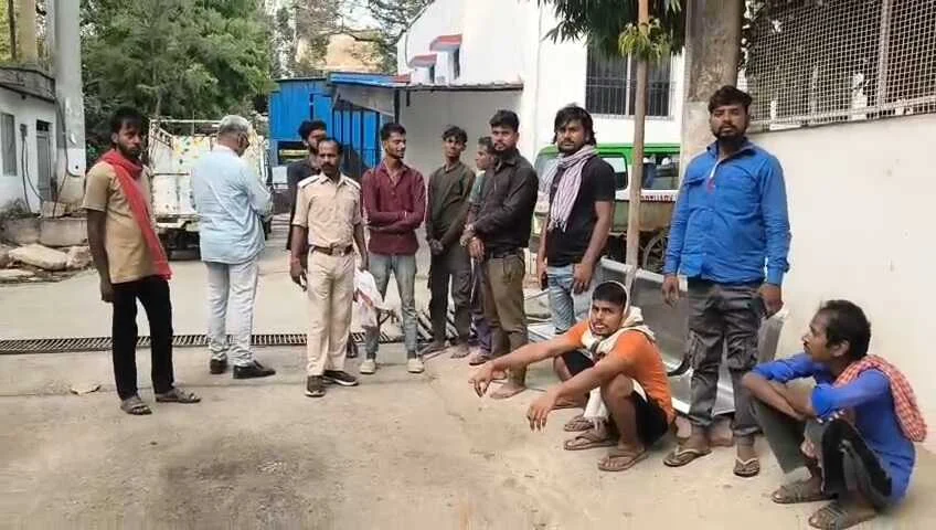 बेगूसराय में सड़क हादसे में घायल युवक की इलाज के दौरान मौत, परिजनों में मचा कोहराम 2