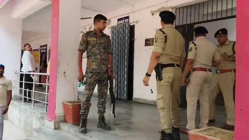 राजस्थान-छत्तीसगढ़ तक पहुंची नालंदा पुलिस, पावापुरी विम्स के छात्र निकले सॉल्वर गैंग के मास्टरमाइंड, जमुई, औरंगाबाद और मुजफ्फरपुर तक फैला था सॉल्वर नेटवर्कलैपटॉप और मोबाइल से मिले अहम सुराग 2