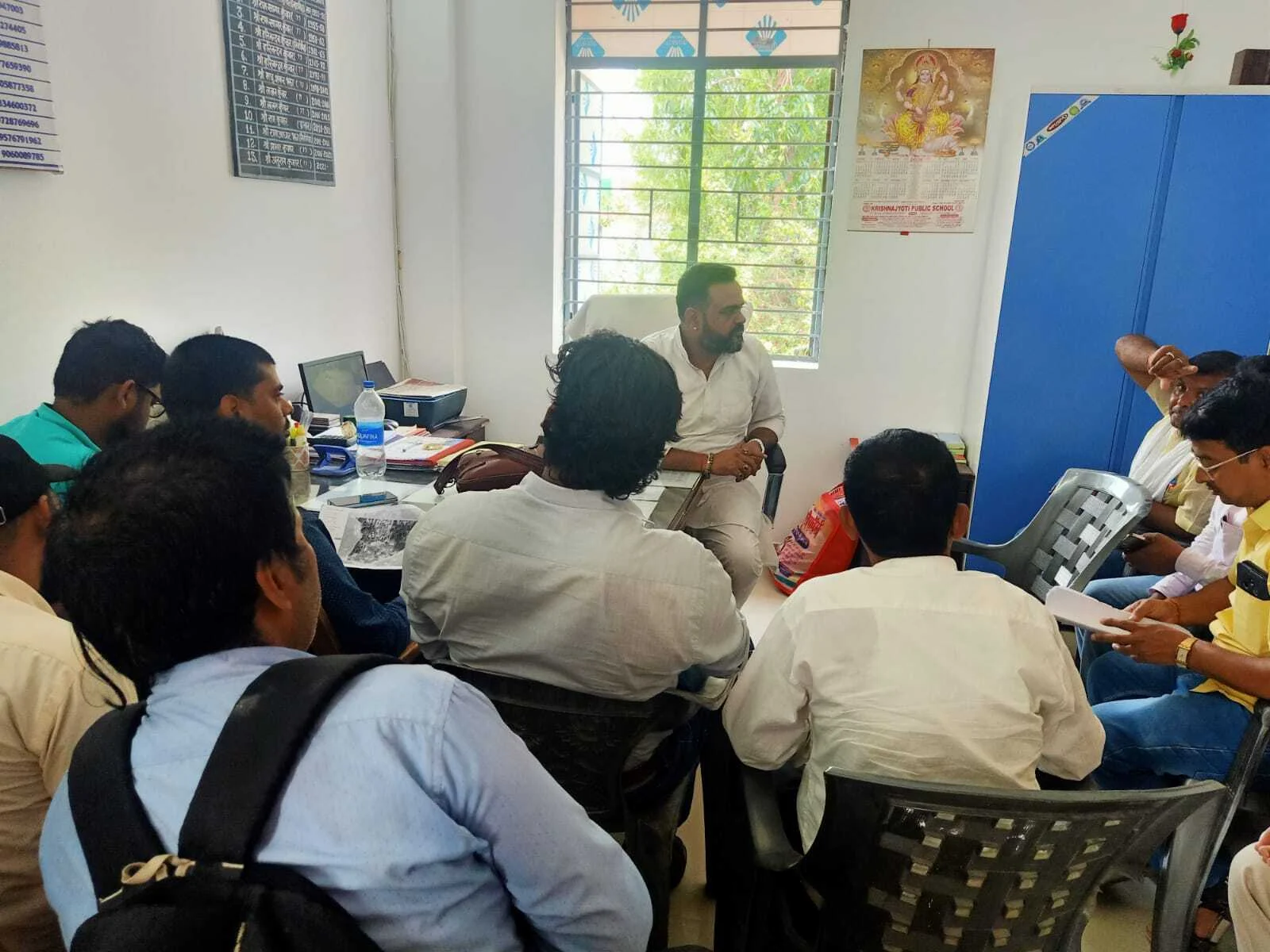 प्रशासन और जनप्रतिनिधियों की संयुक्त पहल का दिखने लगा असर, पिढ़ौली पंचायत में जनगणना को लेकर विशेष बैठक आयोजित 4