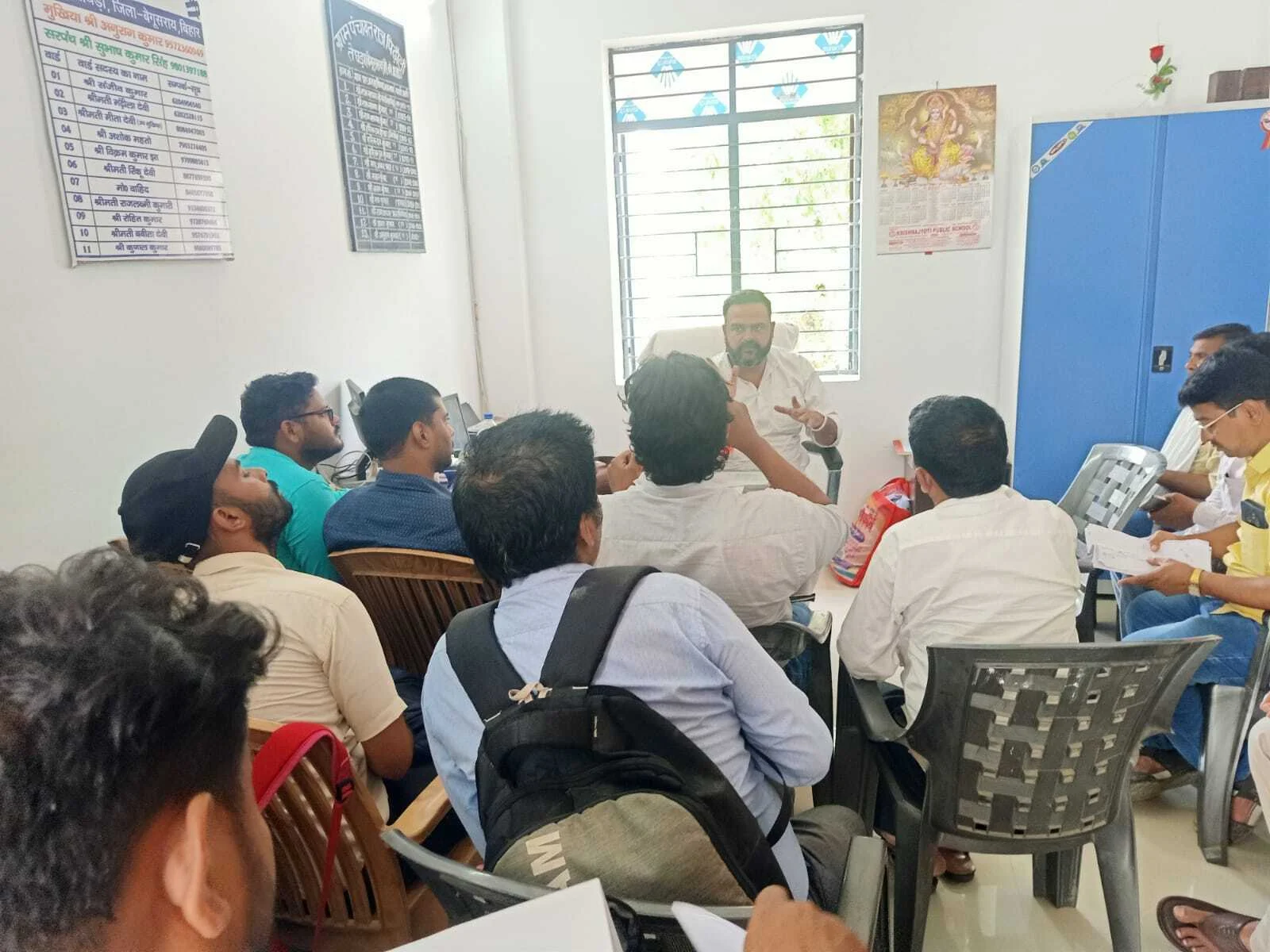 प्रशासन और जनप्रतिनिधियों की संयुक्त पहल का दिखने लगा असर, पिढ़ौली पंचायत में जनगणना को लेकर विशेष बैठक आयोजित 3
