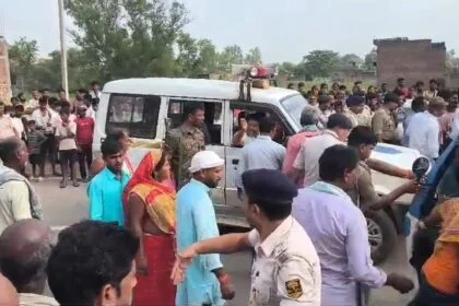 जमीन विवाद में कलयुगी बेटे ने मां की गला रेतकर की हत्या,चंडी के बदौरा गांव में सनसनी,मां की हत्या के बाद फूटा ग्रामीणों का गुस्सा,सड़क जाम कर किया हंगामा 51