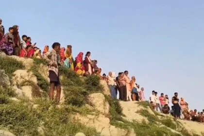 बेगूसराय में दर्दनाक हादसा: अमावस्या पर गंगाजल लाने गई आंगनबाड़ी सेविका की डूबने से मौत, 4 घंटे बाद भी शव की तलाश जारी 22