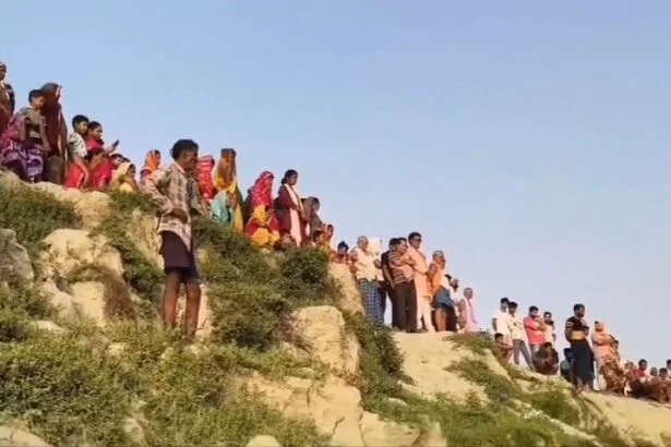 बेगूसराय में दर्दनाक हादसा: अमावस्या पर गंगाजल लाने गई आंगनबाड़ी सेविका की डूबने से मौत, 4 घंटे बाद भी शव की तलाश जारी 1