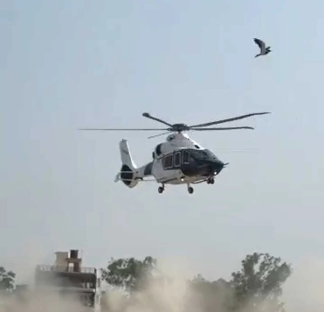 नालंदा: राजगीर में मलमास मेला के उद्घाटन के पहले हेलीकॉप्टर लैंडिंग के दौरान नजदीक आया पक्षी, बड़ा हादसा होने से टला 3