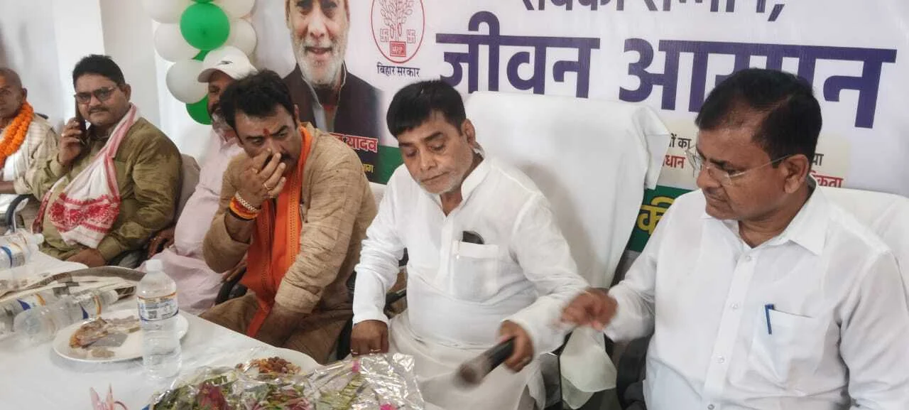 बेगूसराय: प्रभारी मंत्री रामकृपाल यादव ने किया सहयोग शिविर का उद्घाटन, 113 आवेदनों का मौके पर निपटारा 2