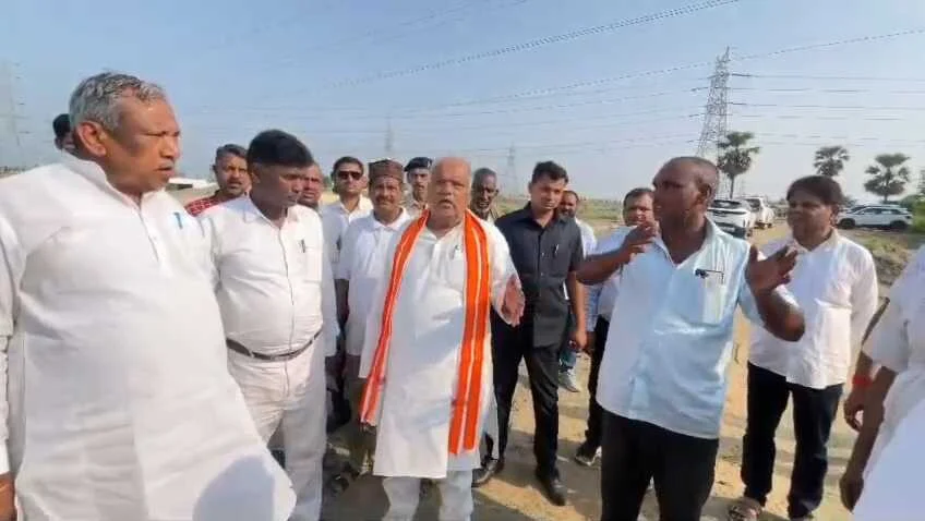 नालंदा: 42 करोड़ की लागत से बन रहा कोसुक रिवर फ्रंट, नीतीश कुमार के ड्रीम प्रोजेक्ट ‘कोसुक रिवर फ्रंट’ का मंत्री और सांसद ने लिया जायजा 2
