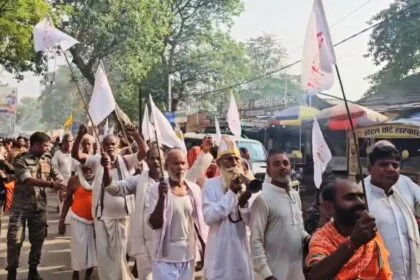 राजगीर मलमास मेला: दूसरे शाही स्नान पर उमड़ा जनसैलाब, उदासीन अखाड़े के साधु-संतों ने सबसे पहले लगाई आस्था की डुबकी 77