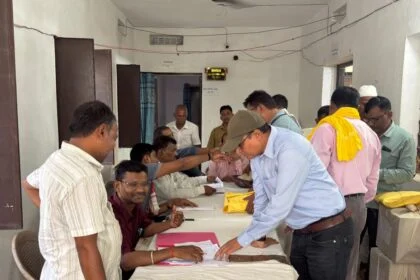 तेघड़ा में शांतिपूर्ण माहौल में संपन्न हुआ पैक्स निर्वाचन 2026, मतदान के बाद मतगणना प्रारंभ 2