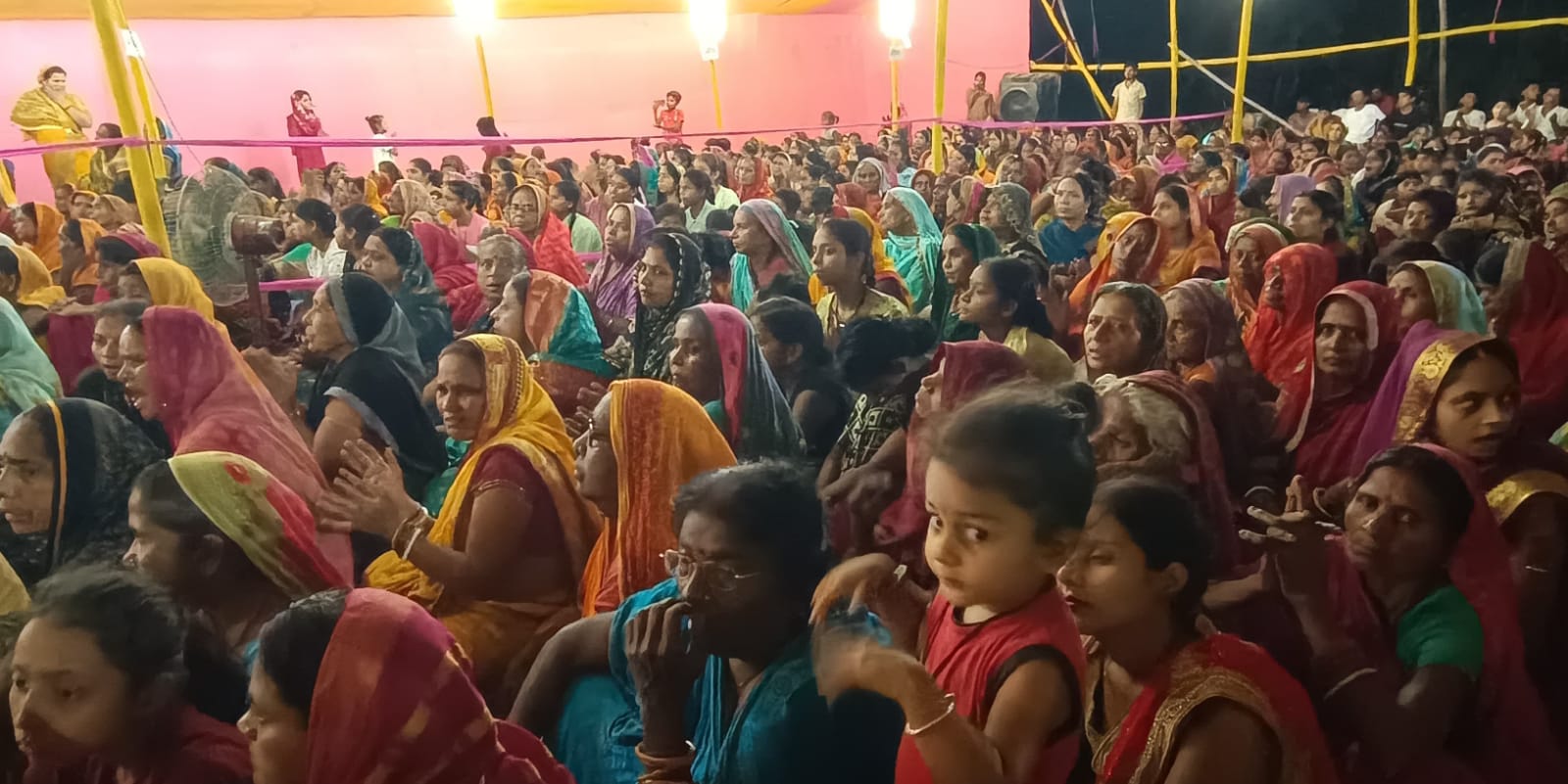 वीरपुर: सात दिवसीय श्रीविष्णु महायज्ञ व श्रीमद्भागवत कथा में उमड़ी श्रद्धालुओं की भीड़, गरुणेशजी महाराज ने सुनाए बाल कृष्ण के प्रसंग 2