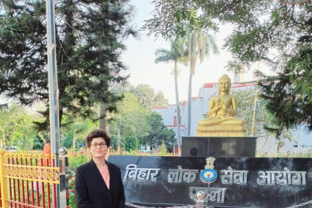 70वीं BPSC में बीहट की बेटी रश्मि कुमारी ने लहराया परचम, बनीं राजस्व पदाधिकारी 5