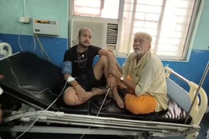 बेगूसराय सदर अस्पताल: ICU में भर्ती मरीज ने ही नर्स का मोबाइल उड़ाया, CCTV में कैद हुई करतूत 51