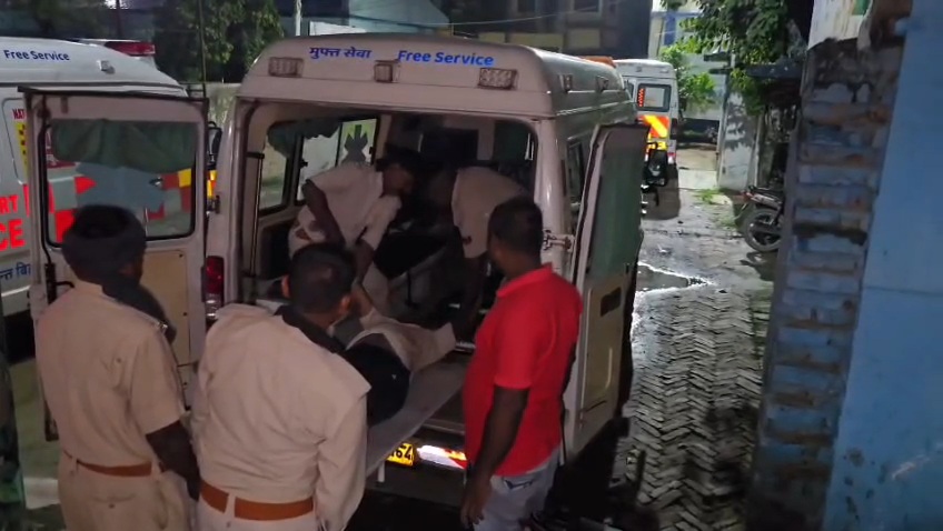 बेगूसराय में भीषण सड़क हादसा: ट्रक में टकराई कार, 3 थाना प्रभारियों समेत 4 की मौत 4