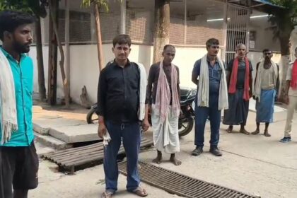 बछवाड़ा के चमथा में बेटे की जान बचाने के लिए माँ ने दी कुर्बानी, करंट की चपेट में आने से दर्दनाक मौत 16