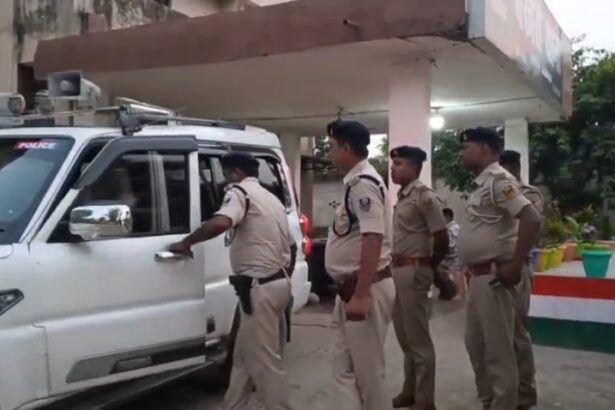बेगूसराय में एक्साइज कांस्टेबल परीक्षा में सेंधमारी की साजिश नाकाम, हाईटेक उपकरणों के साथ दो सेटर गिरफ्तार 9
