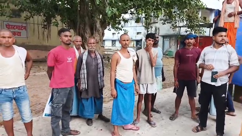 नालंदा में फिर जाति पूछकर बदमाश ने की पीट पीट कर हत्या, एक हजार चंदा देने से मना करने पर बदमाशों ने किया युवक की हत्या 4