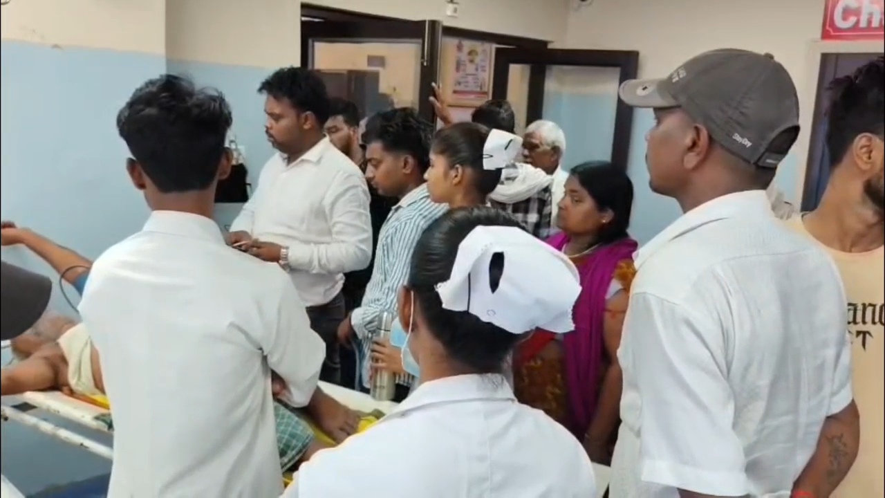नालंदा: झगड़ा छुड़ाने गए व्यक्ति को बदमाशों ने मारी गोली, गम्भीर हालत में बिहारशरीफ किया गया रेफर 4