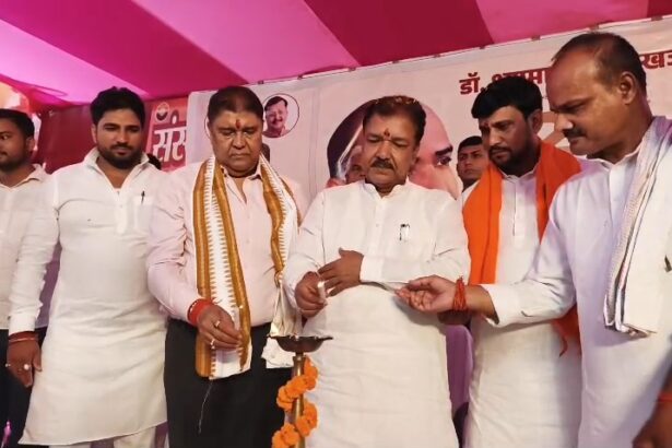नालंदा: राजगीर में गरजे मंत्री दिलीप जायसवाल, विपक्ष पर साधा तीखा निशाना, बदलाव की बात करने वालों ने बिहार में एक स्कूल भी नहीं बनाया, राजनीति पर नहीं, स्कूल और अस्पताल बनाने पर खर्च करें पैसा' 3