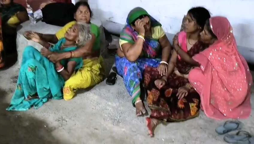 बेगूसराय में तेज रफ्तार का कहर: दो बाइकों की भीषण टक्कर में युवक की मौके पर ही मौत, 3 गंभीर रूप से घायल 13