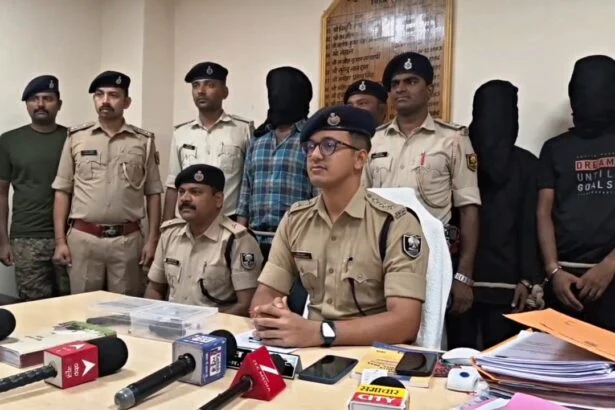 नालंदा: लहेरी थाना पुलिस ने मदरसा गली में की बड़ी कार्रवाई, दो हथियार और तीन जिंदा कारतूस के साथ तीन कुख्यात अपराधी गिरफ्तार, बड़ी वारदात की फिराक में थे अपराधी 3