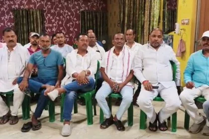 त्रिपुरारी उर्फ टीपी सिंह शहादत दिवस से पहले नालंदा में सियासी संग्राम, समर्थकों ने कार्यक्रम से बनाई दूरी, टीपी सिंह के नाम पर राजनीति का आरोप, पुराने समर्थकों ने खोला मोर्चा 29