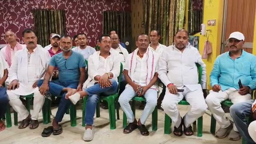त्रिपुरारी उर्फ टीपी सिंह शहादत दिवस से पहले नालंदा में सियासी संग्राम, समर्थकों ने कार्यक्रम से बनाई दूरी, टीपी सिंह के नाम पर राजनीति का आरोप, पुराने समर्थकों ने खोला मोर्चा 4
