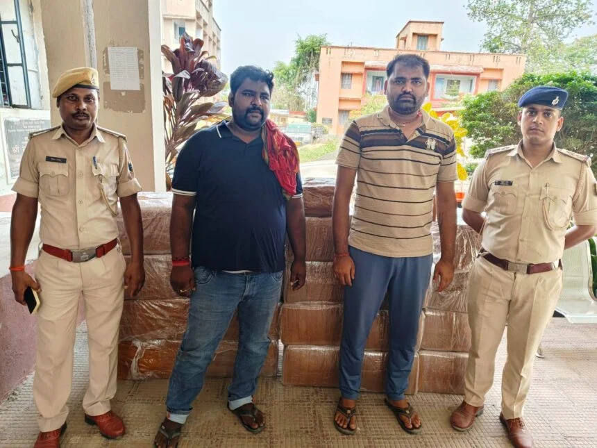 भगवानपुर पुलिस ने भारी मात्रा में विदेशी शराब के साथ दो तस्करों को दबोचा, वाहन व मोबाइल जब्त 1