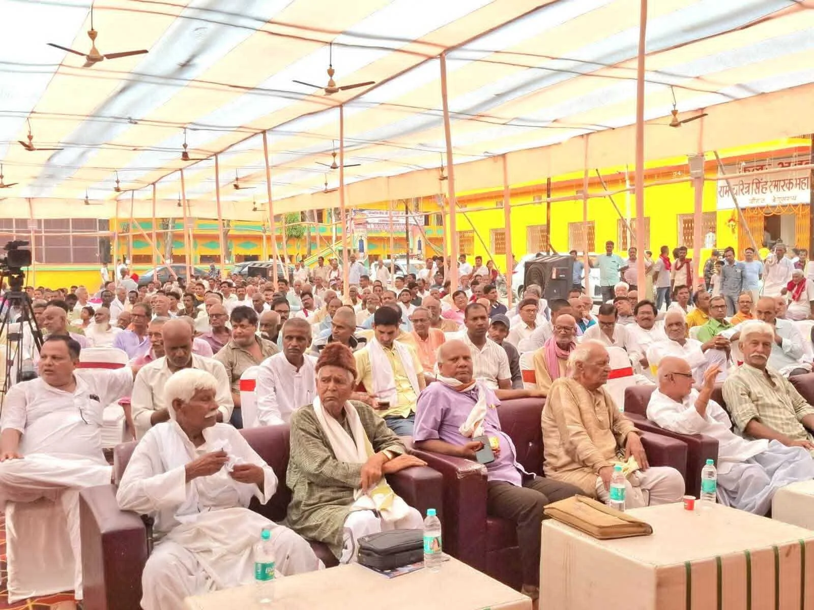 बीहट RCS कॉलेज में बड़ा आयोजन: प्रो. पुरुषोत्तम अग्रवाल और मदन मोहन झा समेत कई दिग्गजों ने किया रामचरित्र सिंह की मूर्ति का किया अनावरण 4