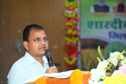 किसानों के लिए सामान्य कृषि कार्यों के साथ साथ अधिक मुनाफा देने वाली फसलों को प्रमोट करने की आवश्यकता है - डीएम 14