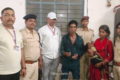 समस्तीपुर जंक्शन पर आरपीएफ व जीआरपी की तत्परता: जननायक एक्सप्रेस पकड़ने आई महिला के बच्चे के गले से सोने का लॉकेट काट भाग रहा शातिर चोर गिरफ्तार 6