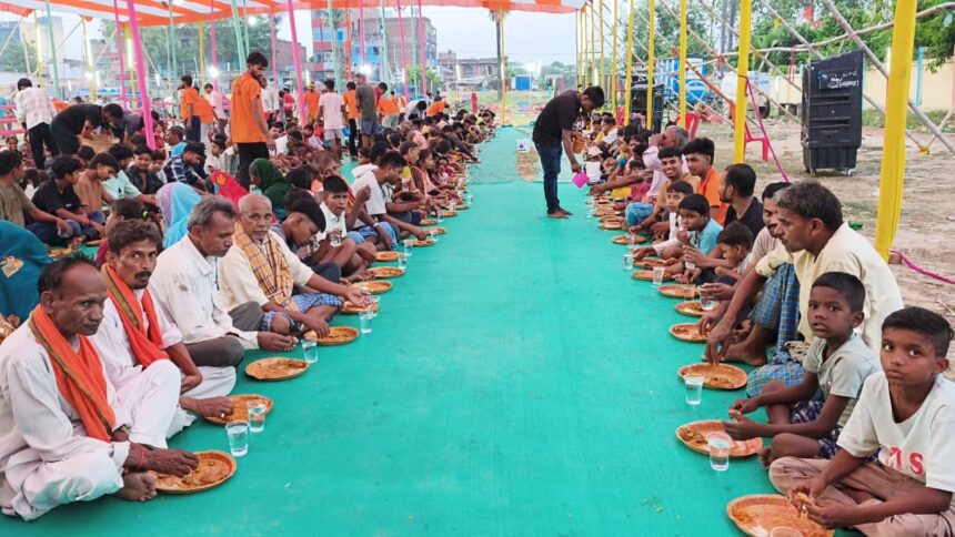 नालंदा: विशाल भंडारे के साथ श्रीमद्भागवत कथा महोत्सव का हुआ समापन, 20 हजार श्रद्धालुओं ने ग्रहण किया प्रसाद 1