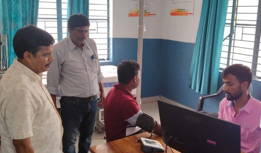 सीएचसी बरौनी में 'संध्याकालीन ओपीडी' को मिल रहा बेहतर रेस्पॉन्स, मरीजों की बढ़ती संख्या देख सुविधाओं के विस्तार की तैयारी 1