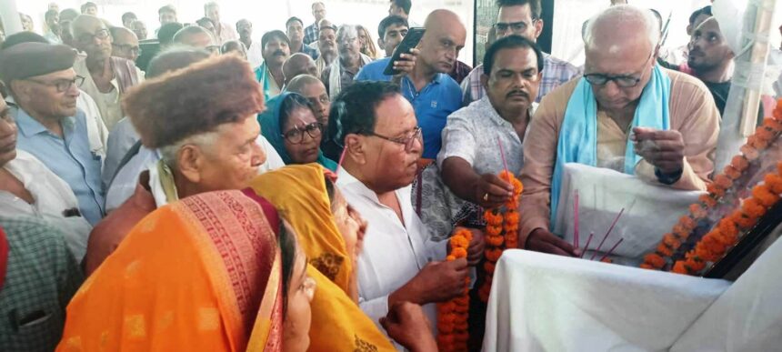 सीपीआई नेता कामरेड राम विलास महतों को दी गई भावभीनी श्रद्धांजलि, संकल्प सभा में गूंजा 'लाल सलाम' 1