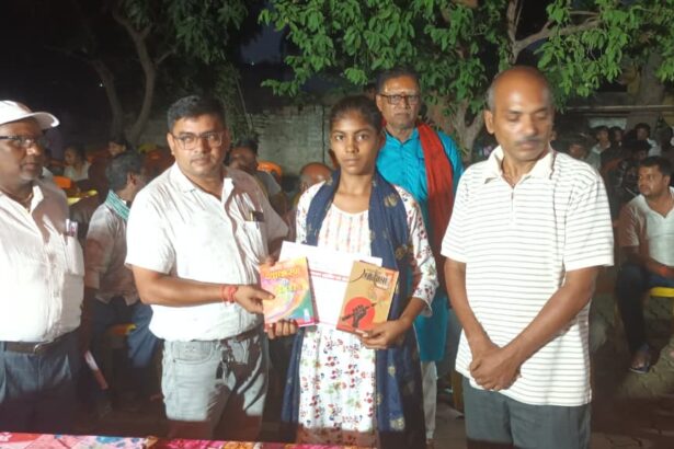 कविवर शक्र की 39वीं पुण्यतिथि पर सिमरिया में विचार गोष्ठी, नई पीढ़ी को शक्र के सत्ता विरोधी साहस से प्रेरणा लेने की जरूरत 1