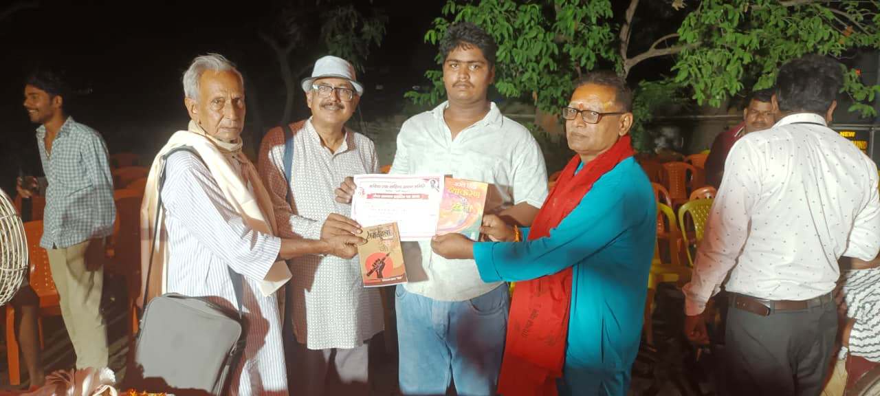 कविवर शक्र की 39वीं पुण्यतिथि पर सिमरिया में विचार गोष्ठी, नई पीढ़ी को शक्र के सत्ता विरोधी साहस से प्रेरणा लेने की जरूरत 2