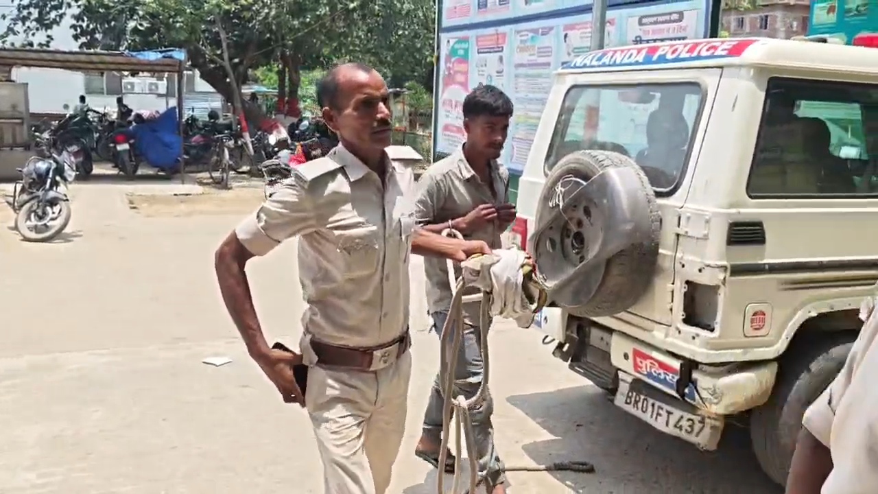 नालंदा: सूरजपुर चोरीकांड का खुलासा, तीन आरोपी गिरफ्तार, पंद्रह हजार नकदी बरामद,रेकी कर पांच घरों में की थी चोरी 2