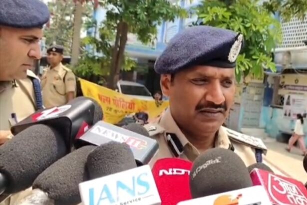 बेगूसराय दरिंदगी मामले में चकिया थानाध्यक्ष सस्पेंड, आरोपियों की गिरफ्तारी के लिए SIT गठित, अस्पताल पहुंचे DIG 5