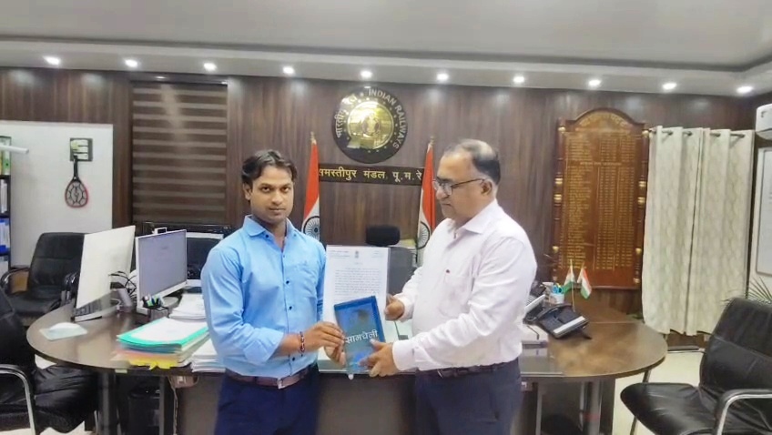 समस्तीपुर:सतर्कता और संवेदनशीलता की मिसाल,समस्तीपुर मंडल के लोको पायलटों ने सूझबूझ से बचाईं कई जिंदगियां,ड्यूटी के साथ मानवीय चेहरा 10