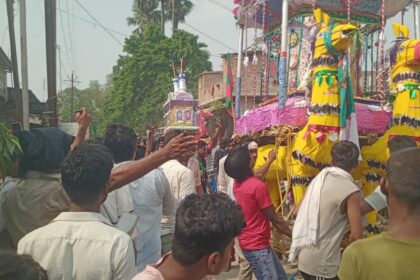 वीरपुर थाना क्षेत्र में निकली गई छोटी तजिया जुलूस 77