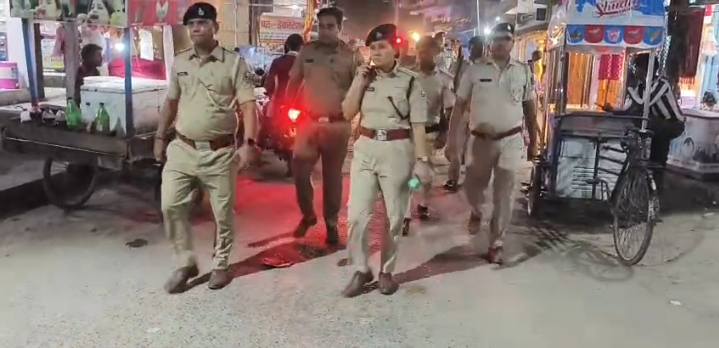 वीरपुर में मोहर्रम की सुरक्षा व्यवस्था चाक-चौबंद: डीएसपी और थानाध्यक्ष के नेतृत्व में पुलिस ने निकाला फ्लैग मार्च 11