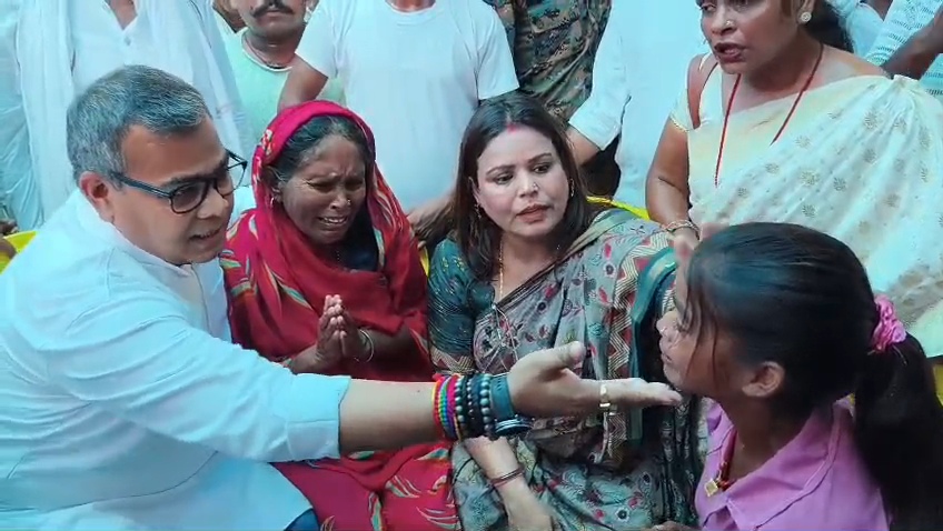 नालंदा: मॉब लिंचिंग पीड़ित परिवार से मिले जमुई सांसद अरुण भारती, बोले- अपराध पर सरकार की जीरो टॉलरेंस नीति।घटना में शामिल अपराधियों पर होगी सख्त कार्रवाई 3