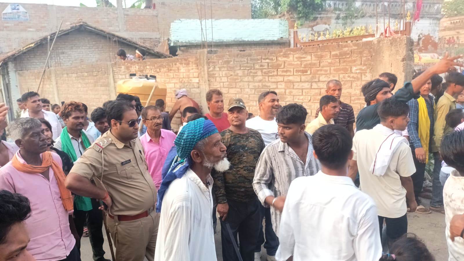 मुहर्रम को लेकर वीरपुर में चार दिवसीय मेला शुरू,युवक ने दिखाया अपना-अपना कर्त्तव्य 2