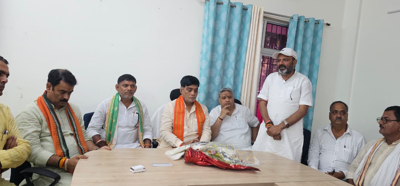 बेगूसराय में प्रभारी मंत्री राम कृपाल यादव ने की विकास योजनाओं की समीक्षा, जनसमस्याओं के त्वरित समाधान का दिया निर्देश 12