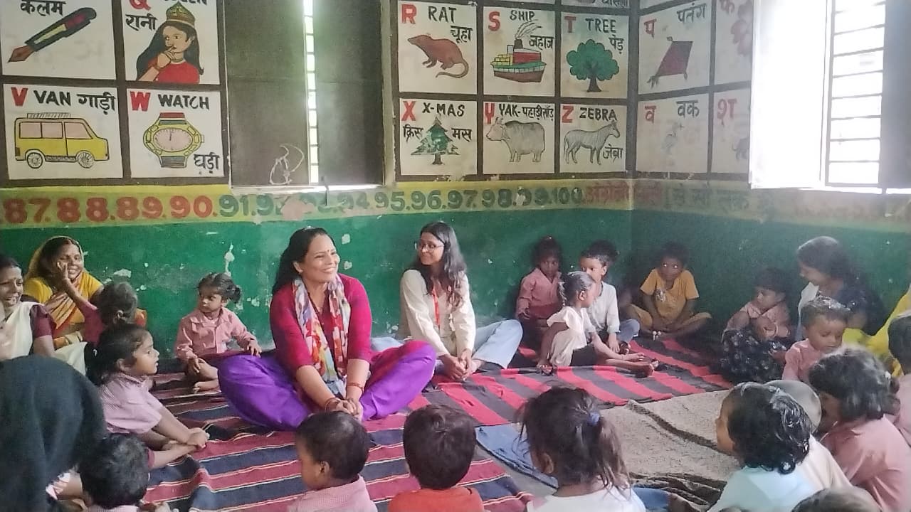 आंगनवाड़ी केंद्र पर पहली बार मनाया गया 'योग दिवस', बच्चों और ग्रामीणों में दिखा उत्साह 4