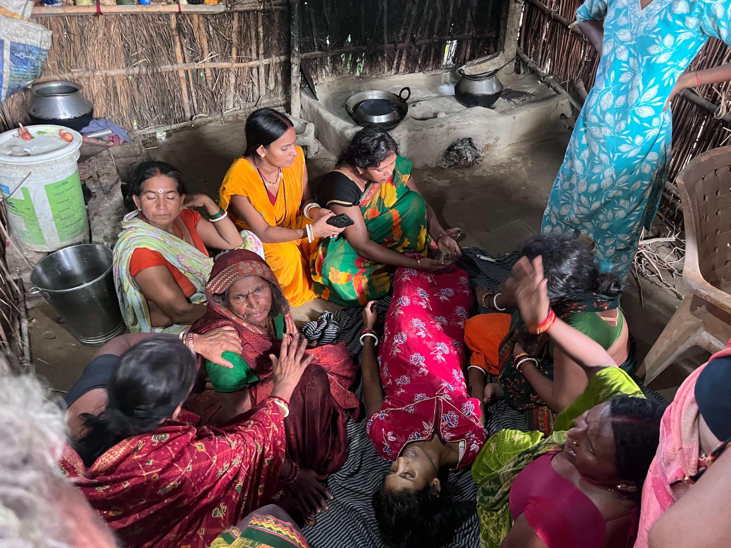 बेगूसराय में विवाहिता का शव घर में फंदे से लटका मिला, दो मासूम बच्चों को छोड़ गई नीलम 2