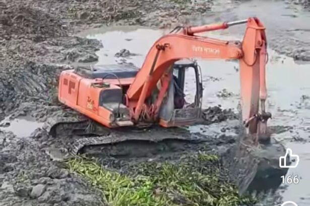 बलान नदी की उड़ाही से प्रखंड वासीयों में हर्ष,भूजल स्तर में होगी वृद्धि 1