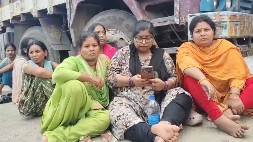 नालंदा में सनसनी: पैथोलॉजी कर्मी की चाकू गोदकर निर्मम हत्या, आक्रोशित लोगों ने NH-20 जाम कर काटा बवाल 3