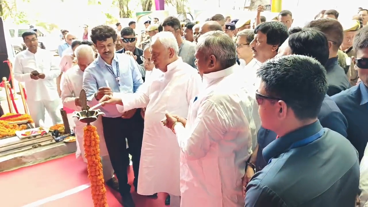 नालंदा: पूर्व CM नीतीश कुमार ने किया 'शांत मनी पेपर मिल' का उद्घाटन, फैक्ट्री का लिया जायजा 6