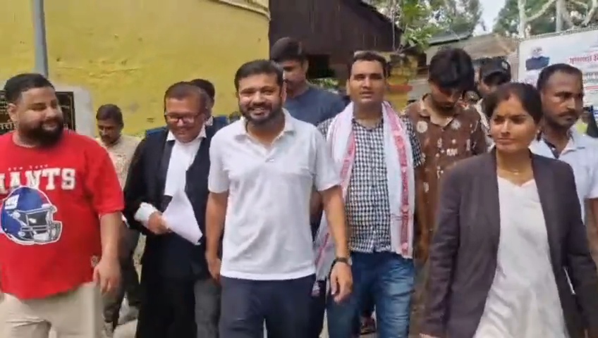 बेगूसराय: 2019 चुनाव आचार संहिता उल्लंघन मामले में कन्हैया कुमार को मिली जमानत, कोर्ट परिसर से सरकार पर बोला जोरदार हमला 5