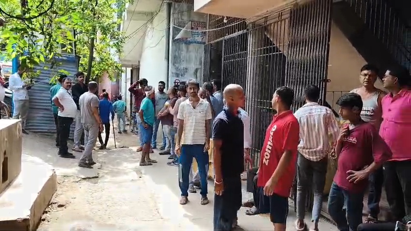 नालंदा में खाकी पर वार, ड्यूटी कर रहे सब-इंस्पेक्टर को अज्ञात हमलावर ने ईंट मारकर किया घायल, अपराधियों के निशाने पर अब पुलिस, CCTV में कैद हुआ आरोपी 3