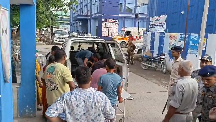 समस्तीपुर: दोस्त की पत्नी के साथ रह रहे युवक की संदिग्ध मौत, परिजनों ने लगाया हत्या का आरोप 4